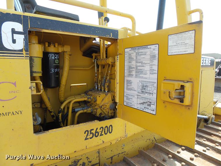 image for item DB4174 1990 John Deere 650G Series IV dozer