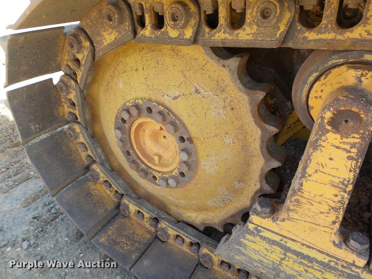 image for item DB4174 1990 John Deere 650G Series IV dozer