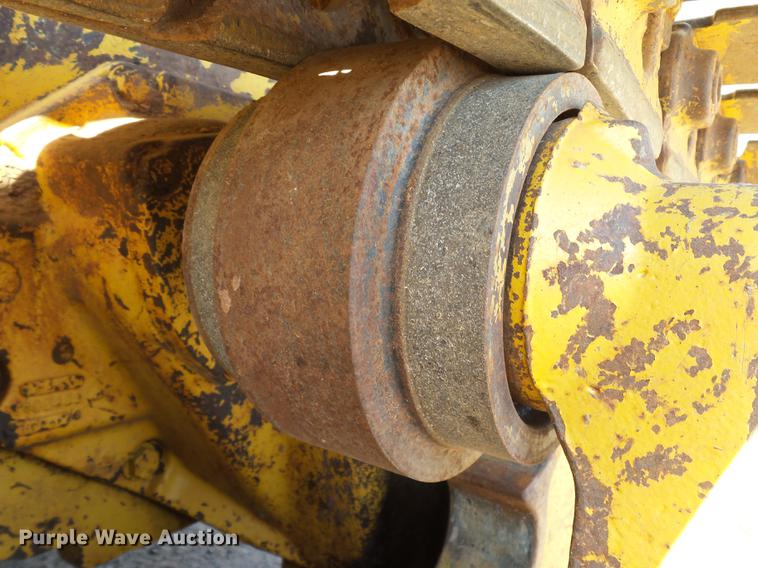 image for item DB4174 1990 John Deere 650G Series IV dozer