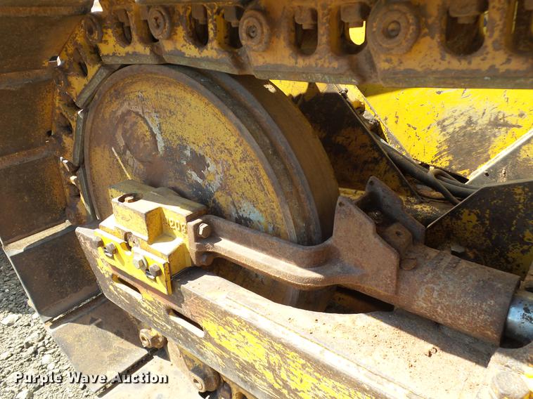 image for item DB4174 1990 John Deere 650G Series IV dozer