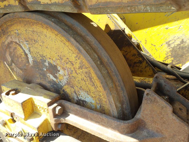 image for item DB4174 1990 John Deere 650G Series IV dozer