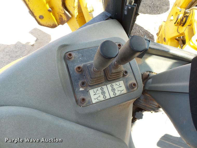 image for item DB4175 2007 Komatsu WB146-5 backhoe