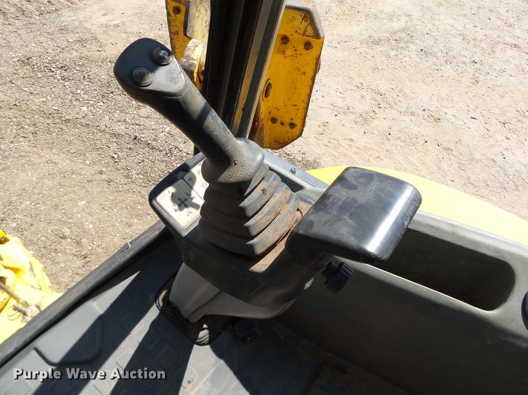 image for item DB4175 2007 Komatsu WB146-5 backhoe