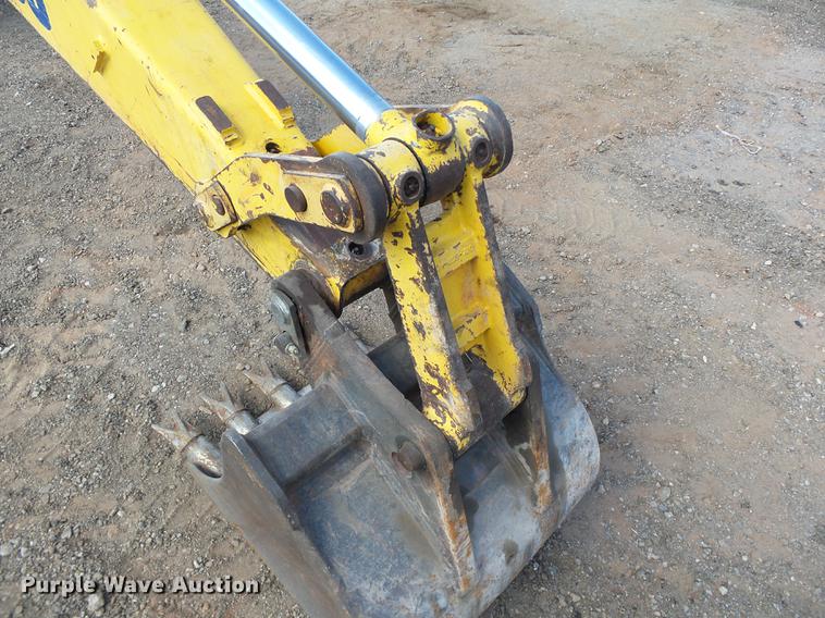 image for item DB4175 2007 Komatsu WB146-5 backhoe