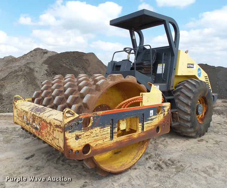 image for item DB4176 2005 Hypac C852C single drum compactor