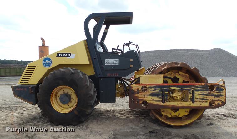 image for item DB4176 2005 Hypac C852C single drum compactor