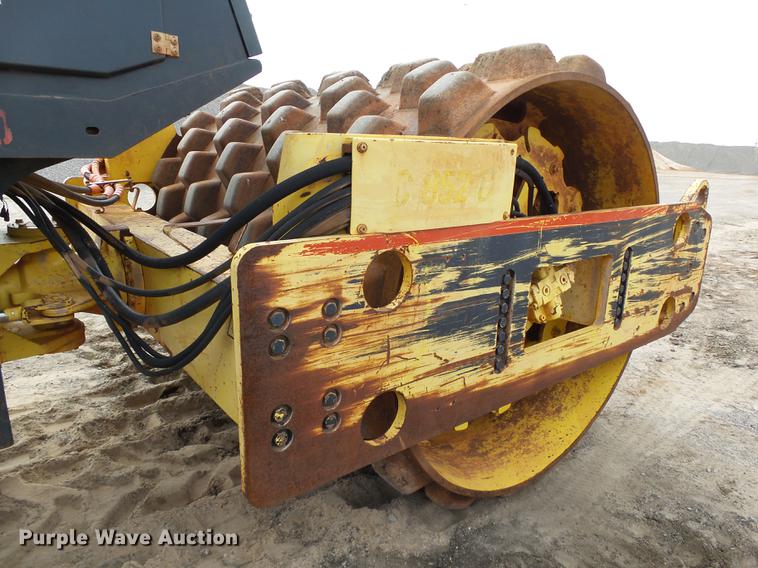 image for item DB4176 2005 Hypac C852C single drum compactor