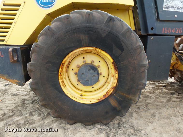 image for item DB4176 2005 Hypac C852C single drum compactor