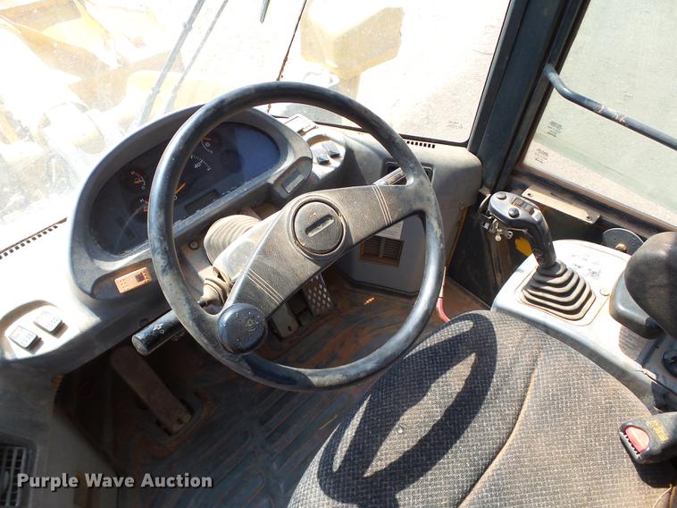 image for item DB4195 2006 Komatsu WA320-5L wheel loader