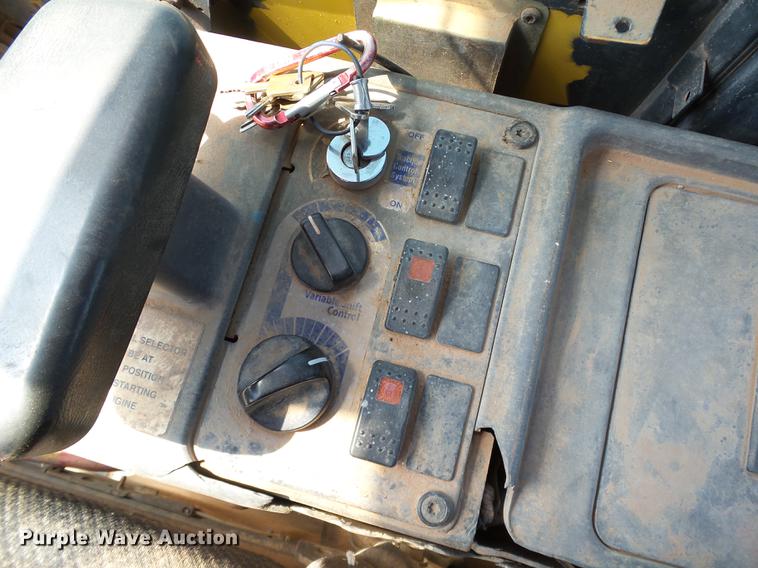 image for item DB4195 2006 Komatsu WA320-5L wheel loader