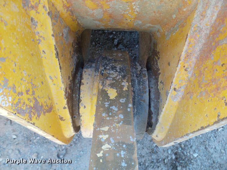 image for item DB4195 2006 Komatsu WA320-5L wheel loader