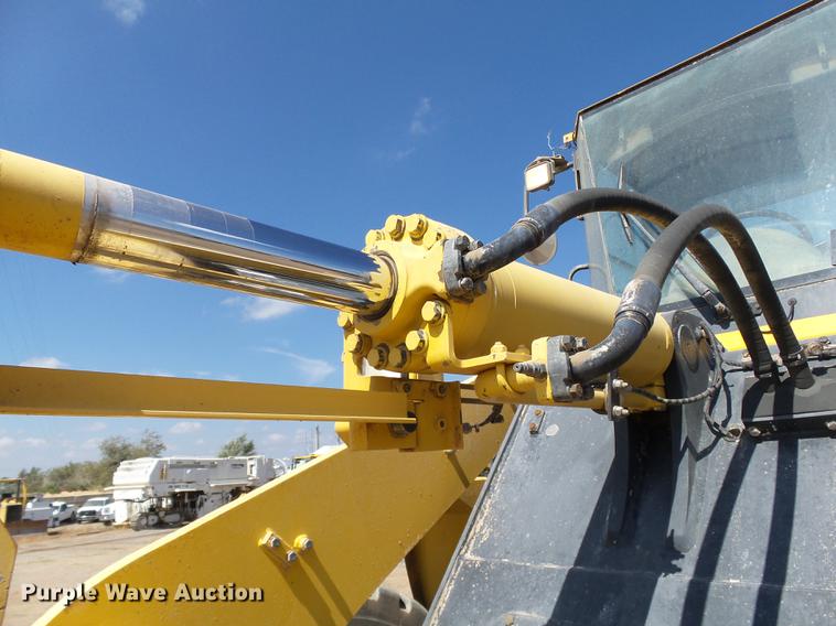 image for item DB4195 2006 Komatsu WA320-5L wheel loader