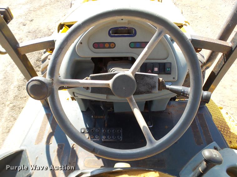 image for item DB4196 2005 Komatsu WB140-2N backhoe