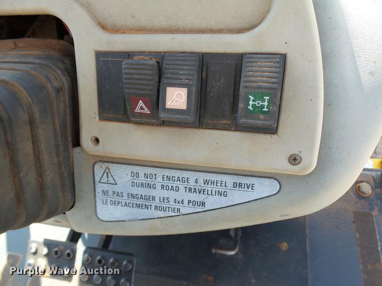 image for item DB4196 2005 Komatsu WB140-2N backhoe