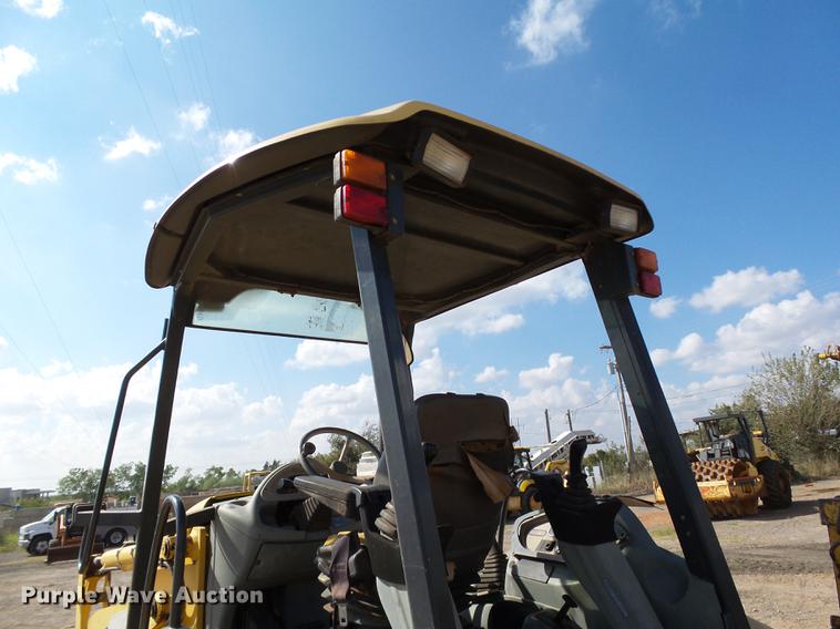 image for item DB4196 2005 Komatsu WB140-2N backhoe