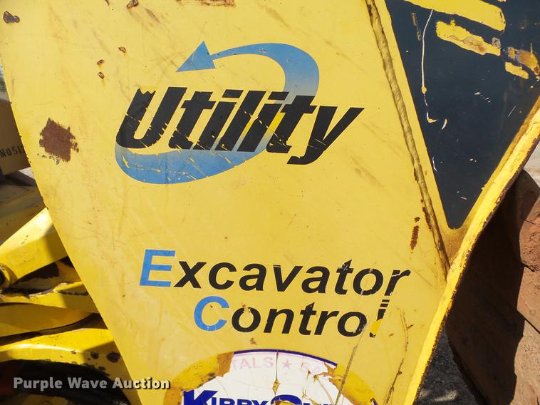 image for item DB4196 2005 Komatsu WB140-2N backhoe