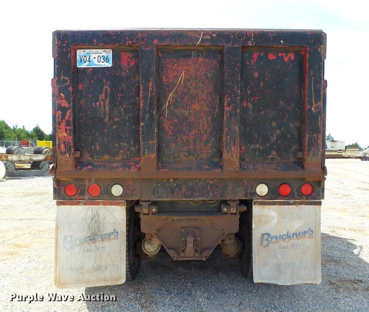 image for item DB4198 1985 Mack R686ST dump truck