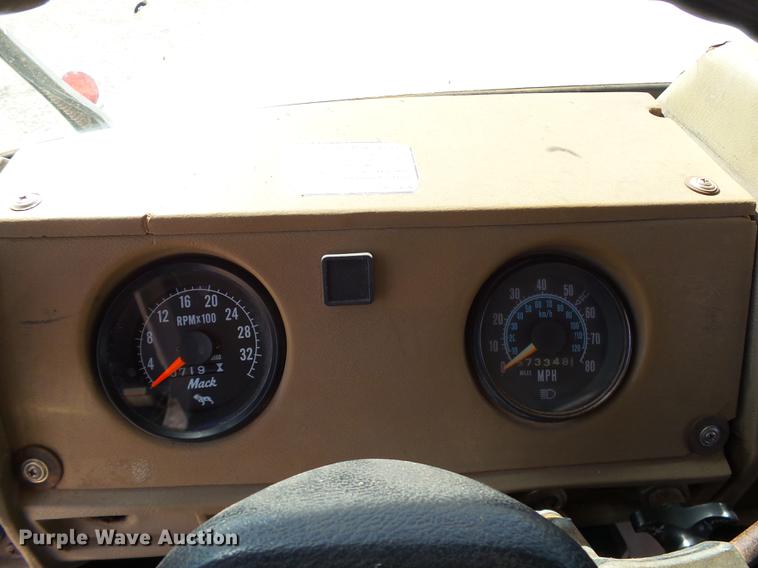 image for item DB4198 1985 Mack R686ST dump truck