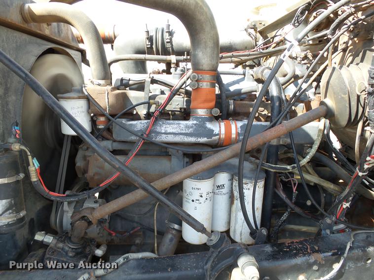 image for item DB4198 1985 Mack R686ST dump truck