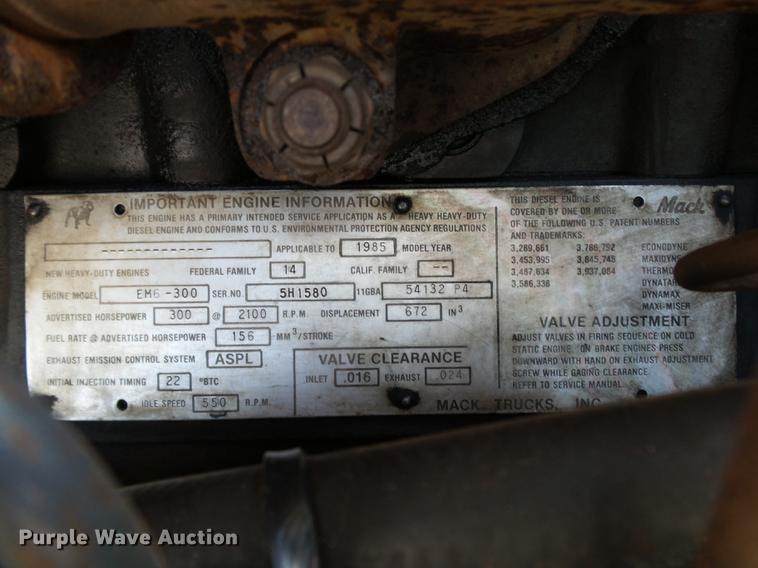 image for item DB4198 1985 Mack R686ST dump truck