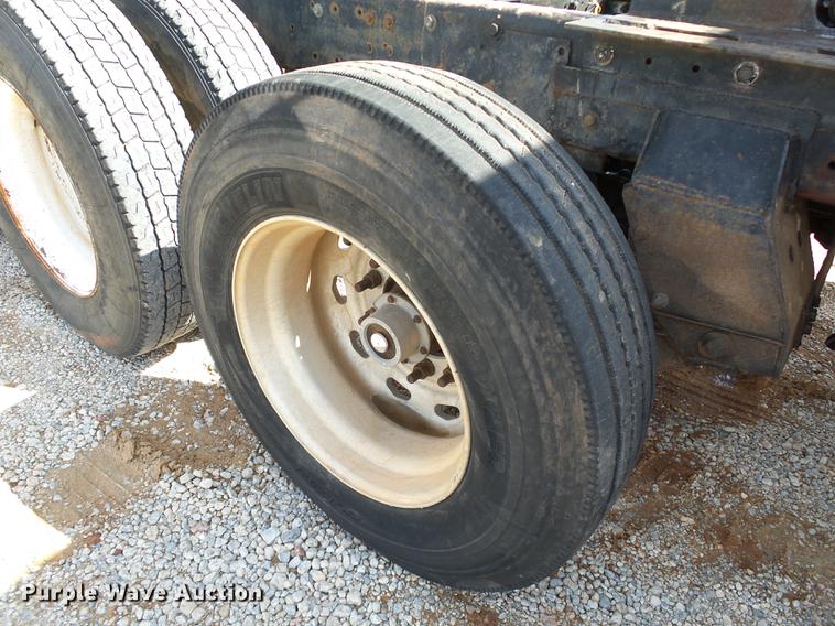 image for item DB4198 1985 Mack R686ST dump truck