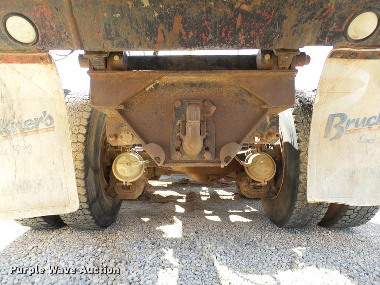 image for item DB4198 1985 Mack R686ST dump truck