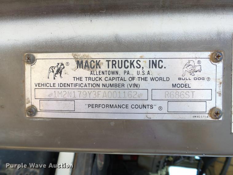 image for item DB4198 1985 Mack R686ST dump truck