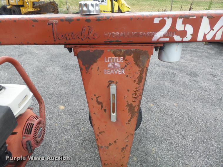 image for item DB6433 2002 Little Beaver HYD-TB11H auger