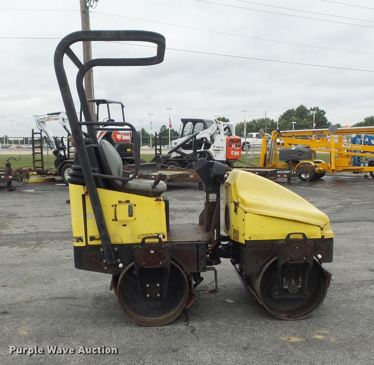 image for item DB6434 2000 Wacker RD11A double drum compactor