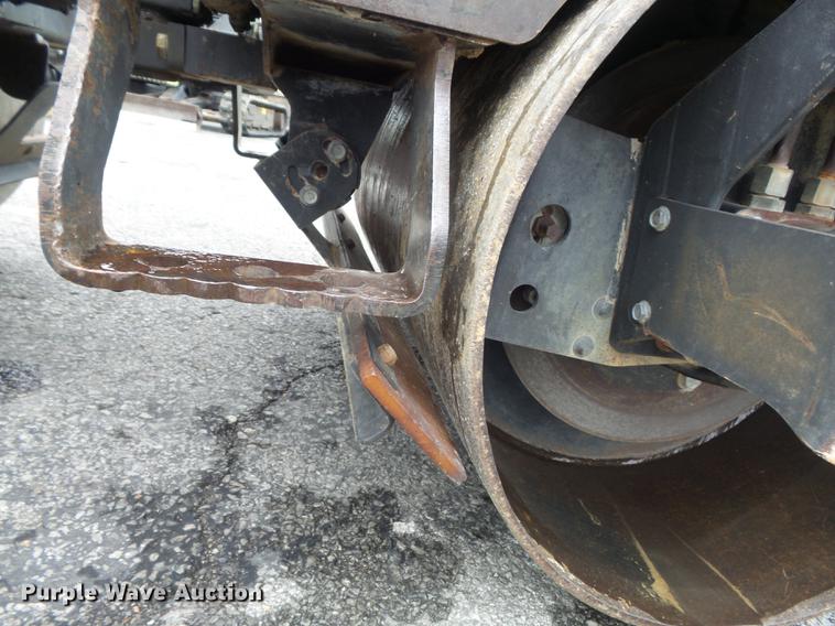 image for item DB6434 2000 Wacker RD11A double drum compactor