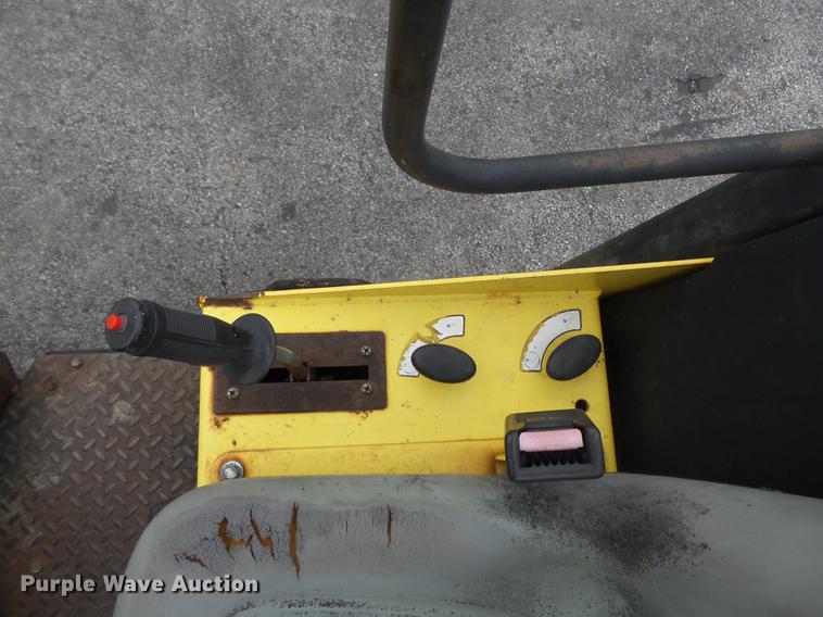 image for item DB6434 2000 Wacker RD11A double drum compactor