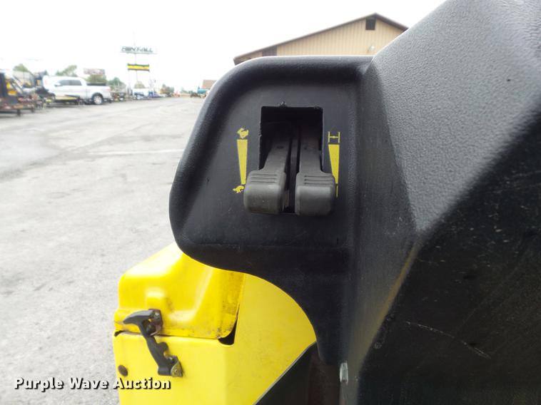 image for item DB6434 2000 Wacker RD11A double drum compactor