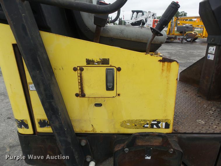 image for item DB6434 2000 Wacker RD11A double drum compactor