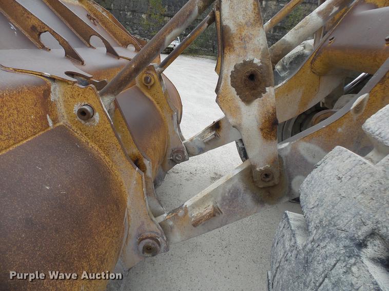 image for item DB7386 1976 Caterpillar 966C wheel loader