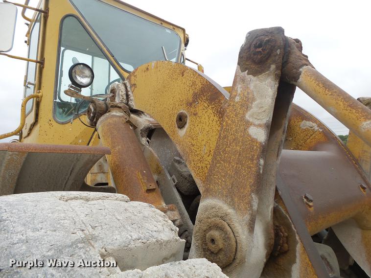 image for item DB7386 1976 Caterpillar 966C wheel loader