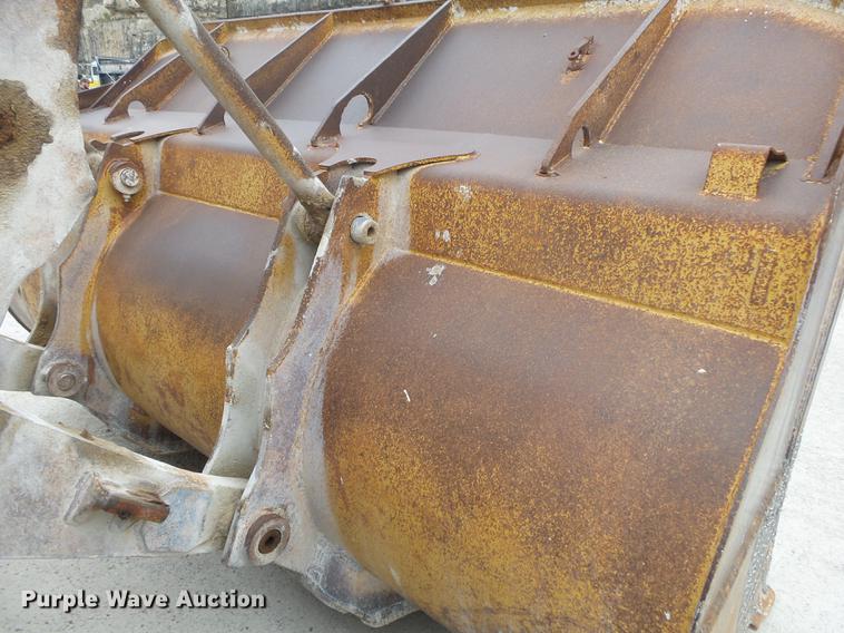 image for item DB7386 1976 Caterpillar 966C wheel loader