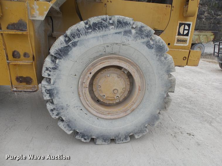 image for item DB7386 1976 Caterpillar 966C wheel loader