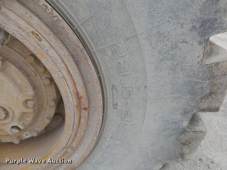 image for item DB7386 1976 Caterpillar 966C wheel loader