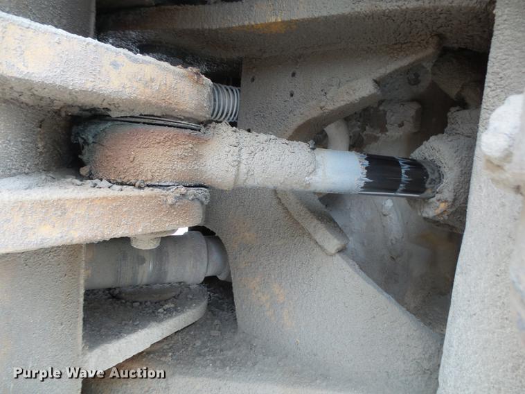 image for item DB7386 1976 Caterpillar 966C wheel loader