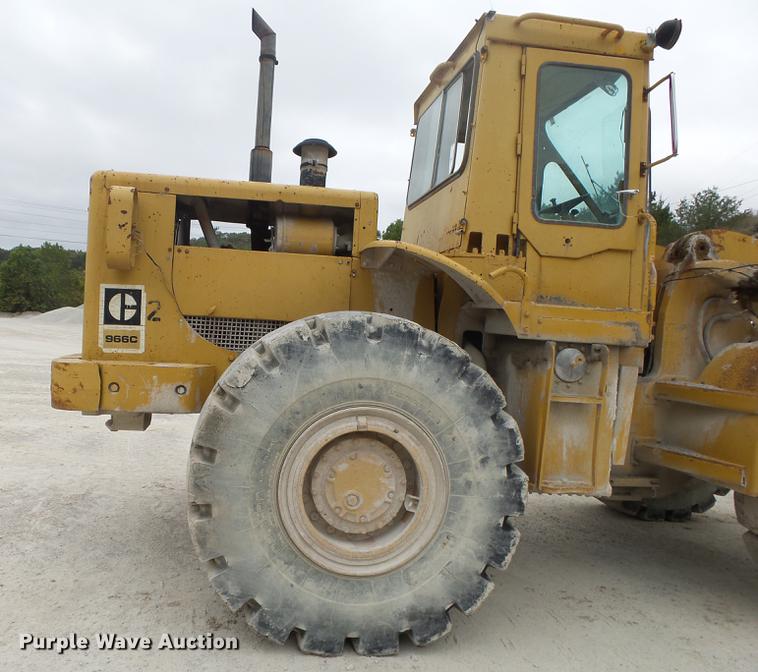 image for item DB7386 1976 Caterpillar 966C wheel loader