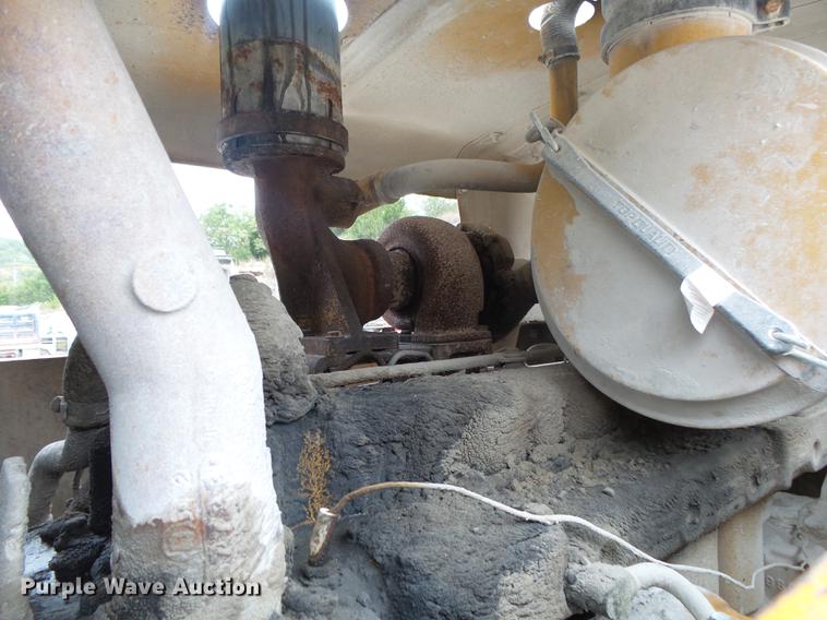 image for item DB7386 1976 Caterpillar 966C wheel loader