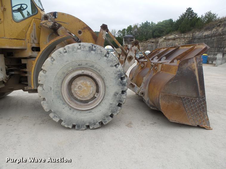 image for item DB7386 1976 Caterpillar 966C wheel loader