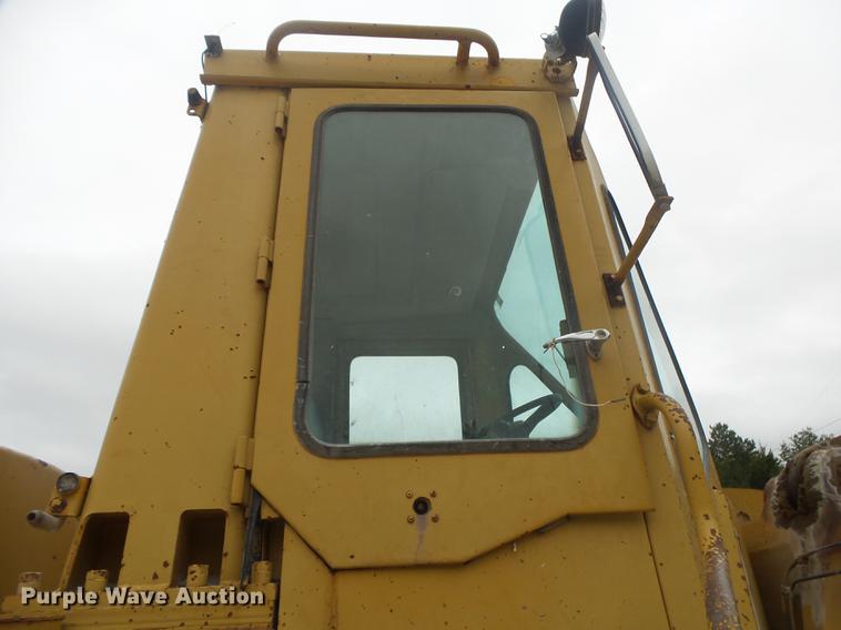 image for item DB7386 1976 Caterpillar 966C wheel loader