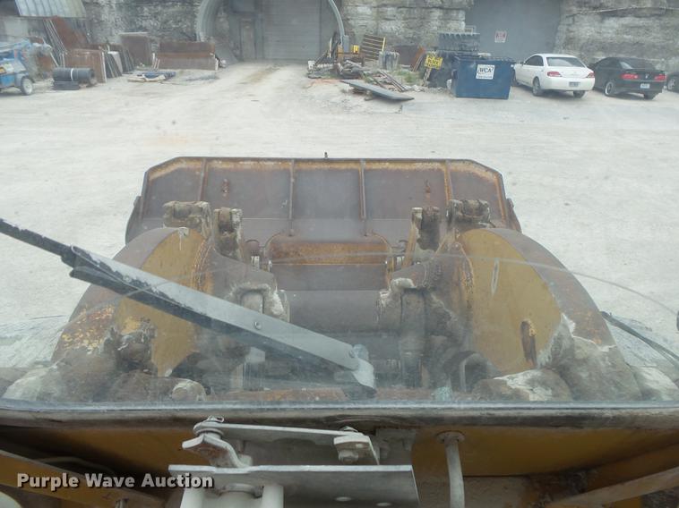 image for item DB7386 1976 Caterpillar 966C wheel loader