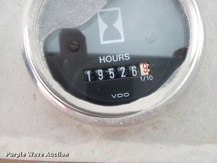 image for item DB7386 1976 Caterpillar 966C wheel loader