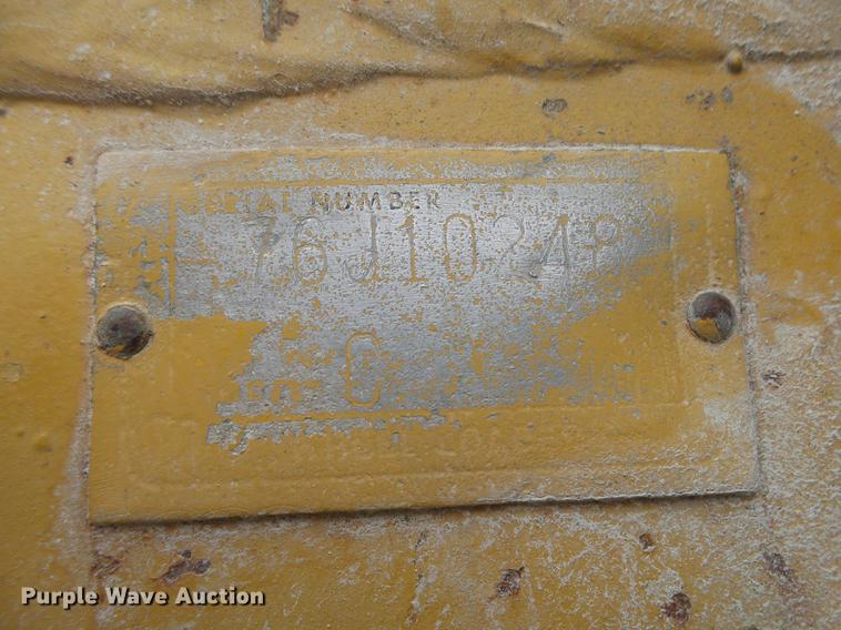 image for item DB7386 1976 Caterpillar 966C wheel loader