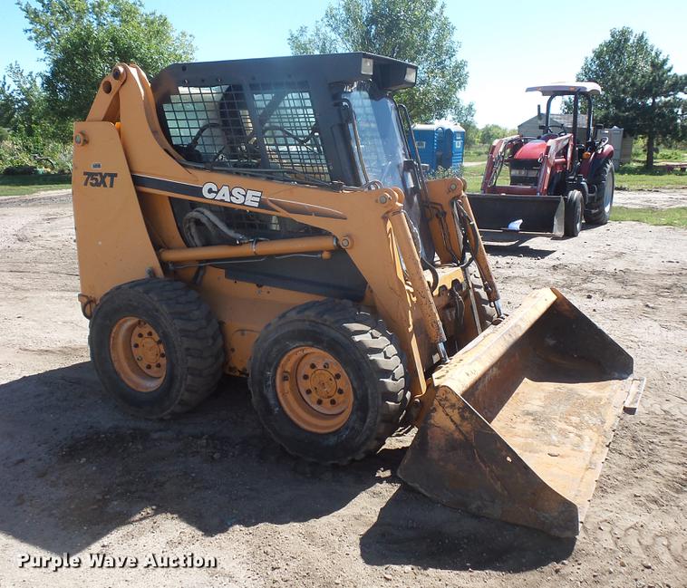 image for item DB8141 2002 Case 75XT skid steer
