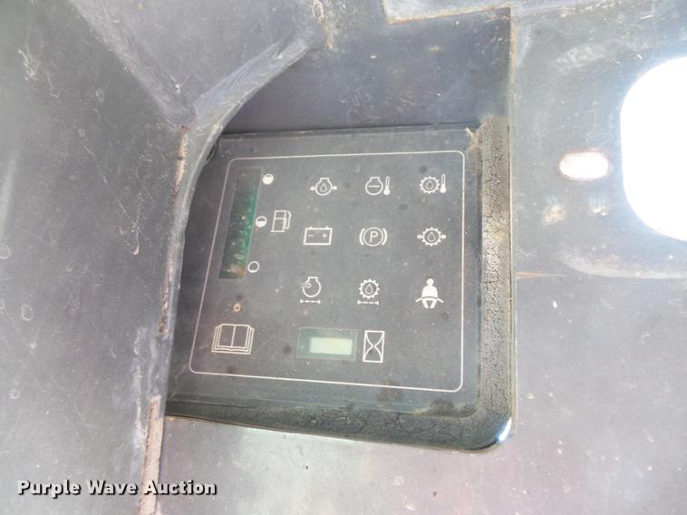 image for item DB8141 2002 Case 75XT skid steer