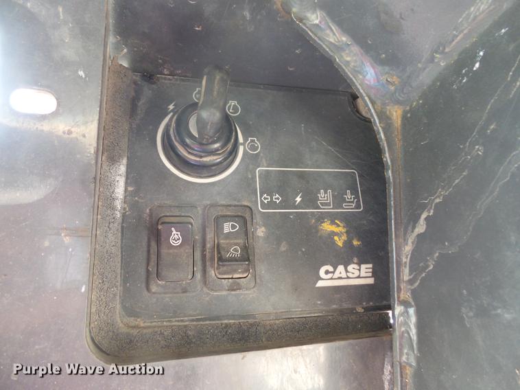 image for item DB8141 2002 Case 75XT skid steer