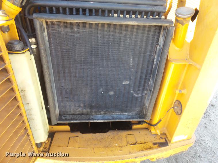 image for item DB8141 2002 Case 75XT skid steer